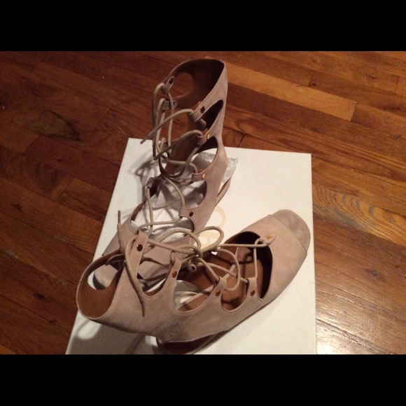 Sandals - Picture 1 of 5